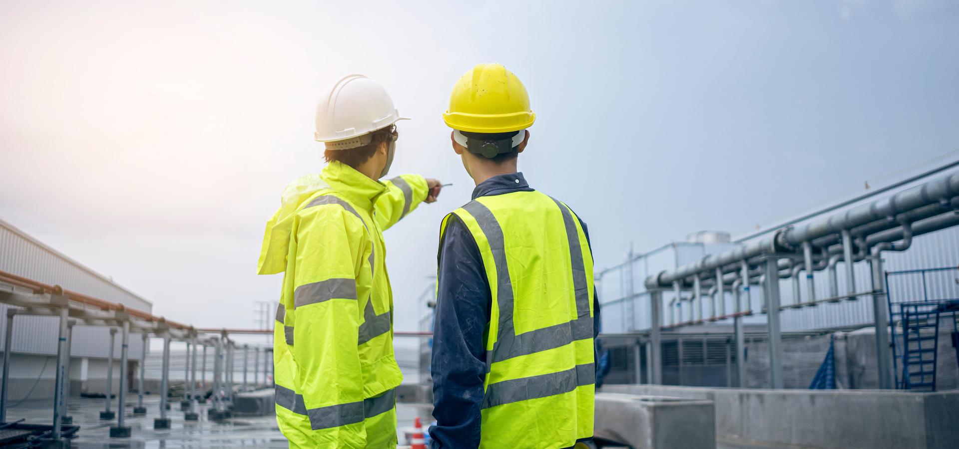 P&O11_helm_werf_fluo_werknemers